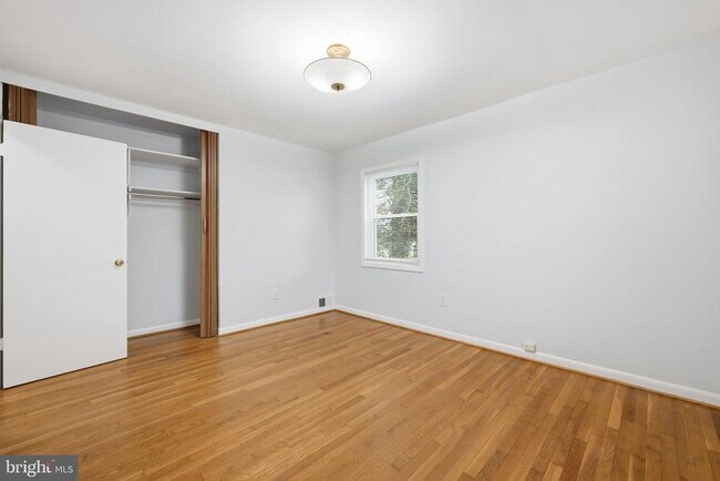 Building Photo - 3908 Braddock Rd