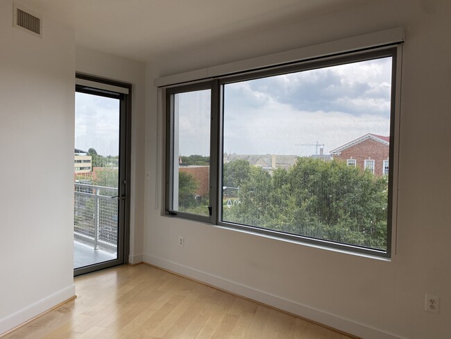 Unit 450 -- Balcony - 4101 Albemarle St NW