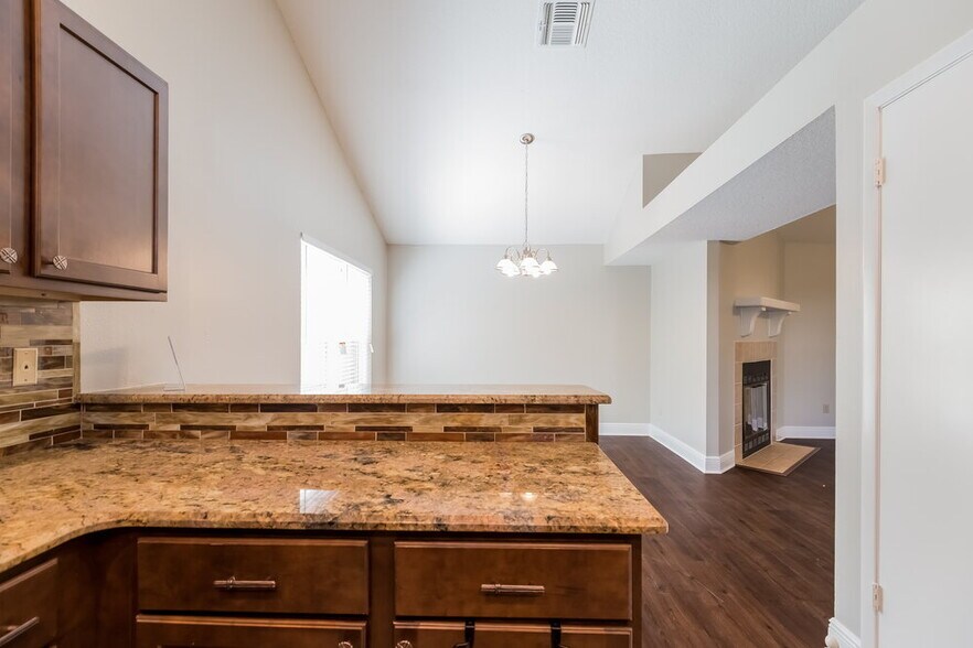 Building Photo - 1003 Ragsdale Rd