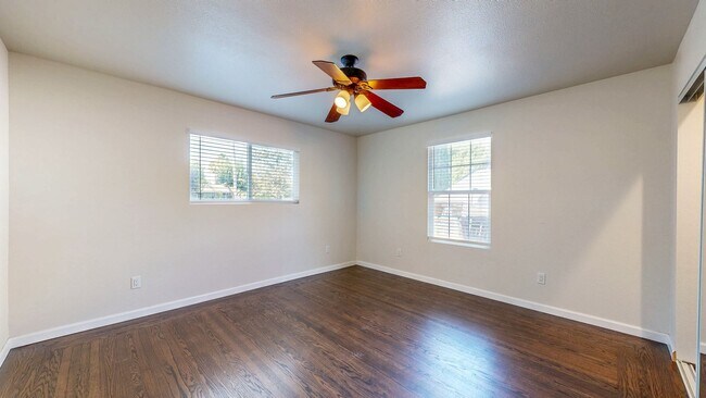 Building Photo - 1720 Ditty Ave