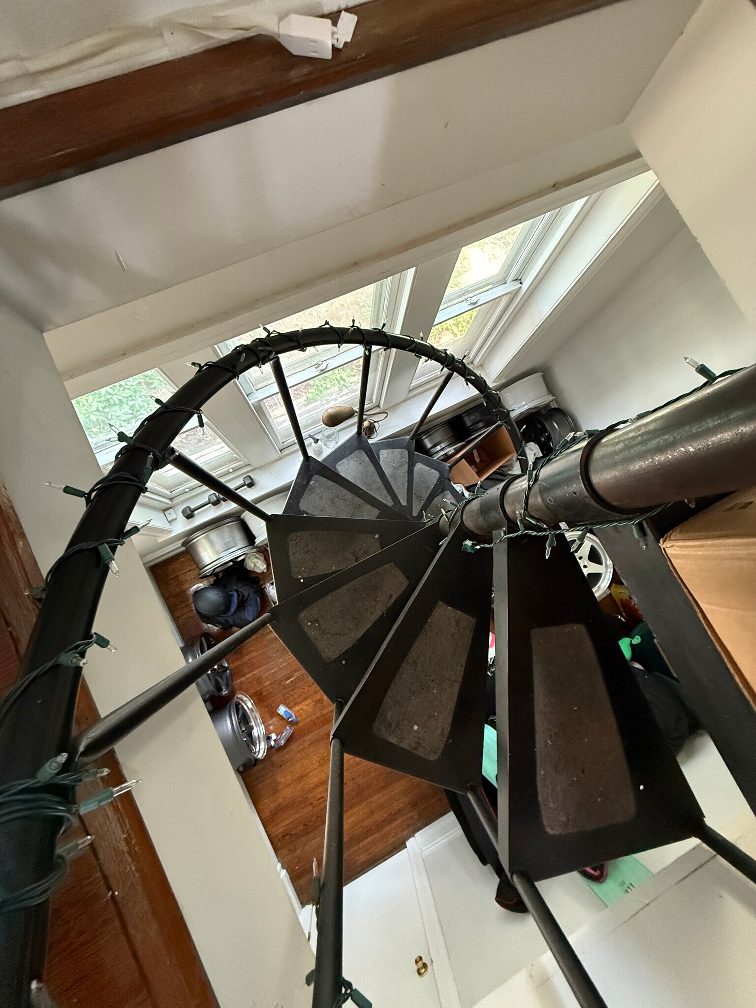 Building Photo - 319 Green Ln