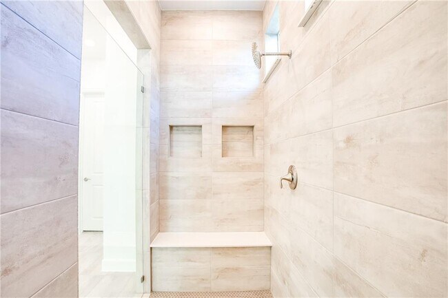 Building Photo - 505 Affazia Ln