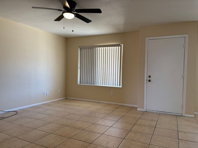 Building Photo - 55+ Single level home - Community Pool