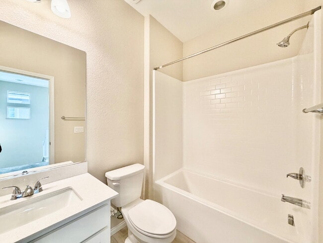 Building Photo - 3 Bedroom Townhome for Rent in Cadence Henderson | Solar Home | Master-Planned Community Near Las...