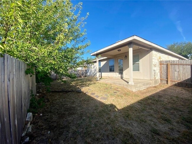 Building Photo - 111 Salado Dr