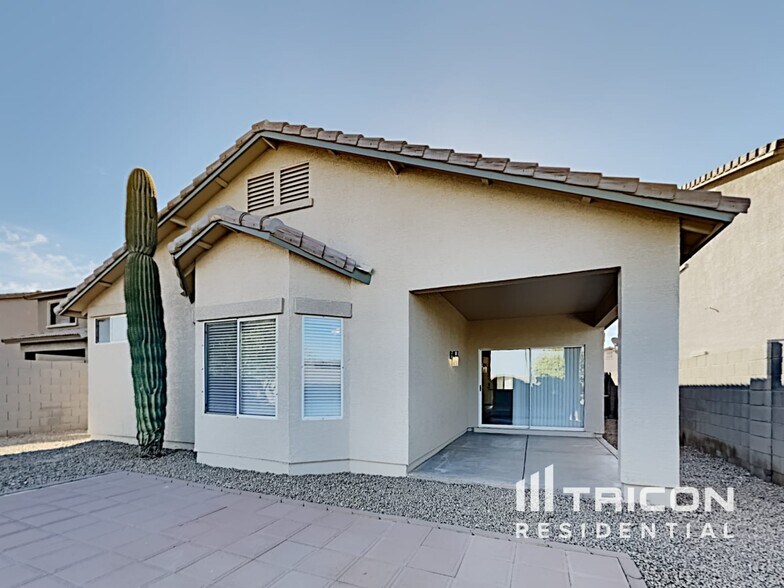 Building Photo - 10 N 126th Ave