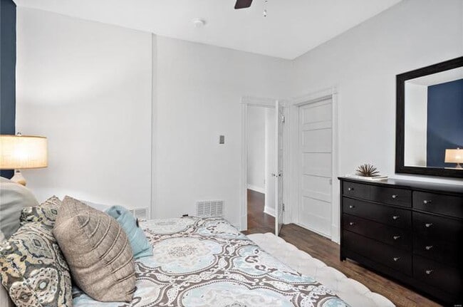 Building Photo - 5377 Reber Pl