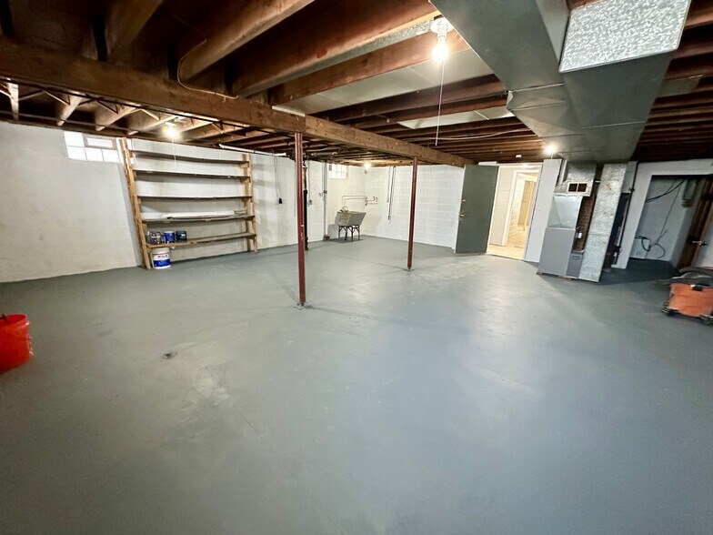 Building Photo - 1166 Tonawanda Ave