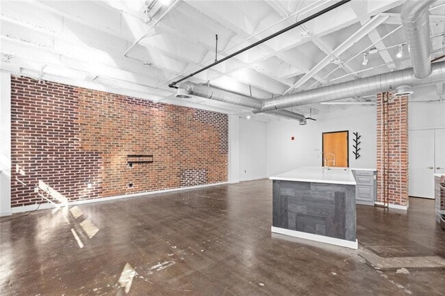 Building Photo - 878 Peachtree St NE
