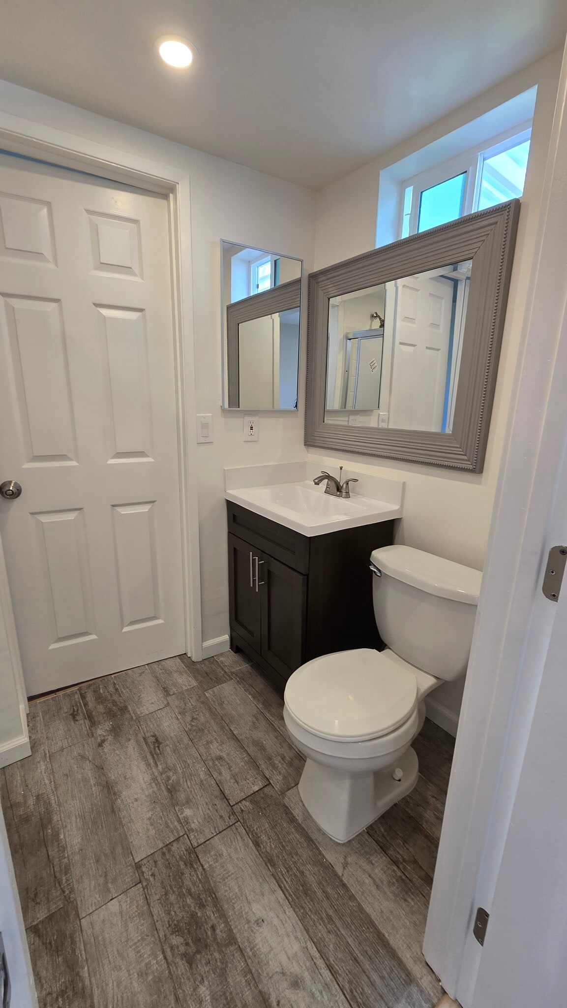 Master bath - 1203 Cobb St