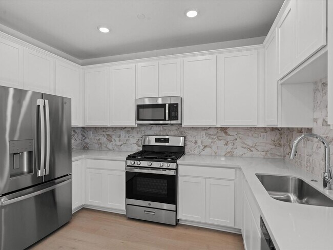 Building Photo - Desirable South Reno neighborhood of the Courtyards at Arrowcreek.