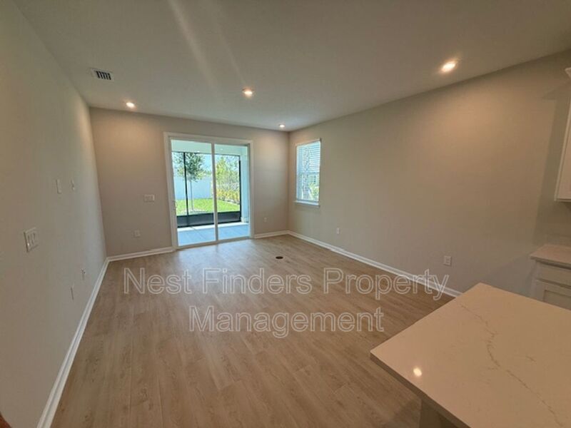 Building Photo - 299 Spruce Hl Pt