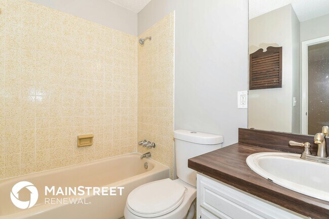 Building Photo - 3331 Lakemar Pl