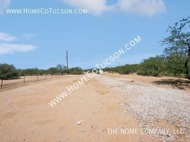 Building Photo - 6011 S Arrow Rd
