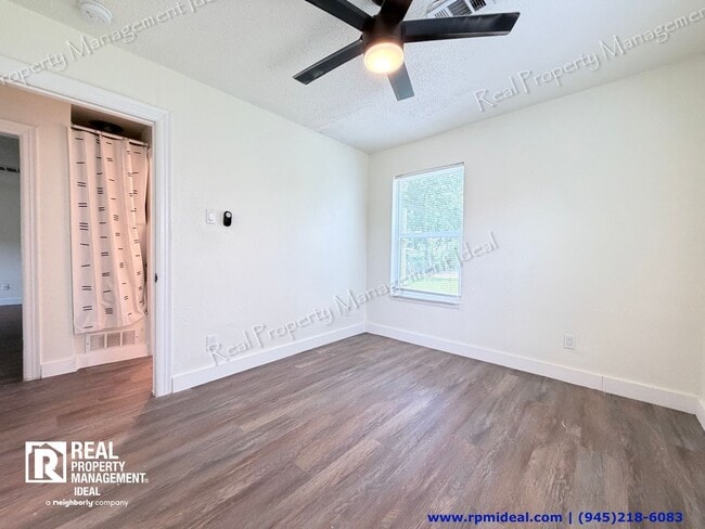 Building Photo - 2513 Southland St