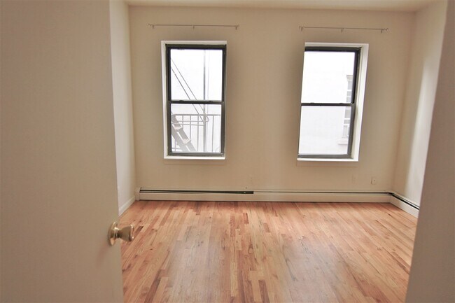 Building Photo - 235 1st St