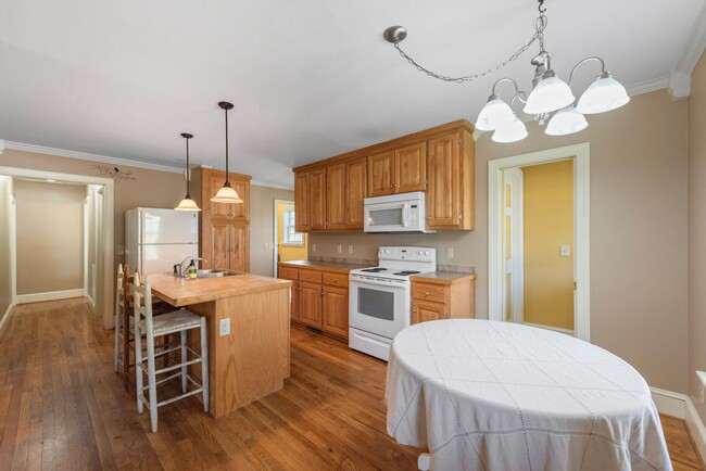 Building Photo - 143 Bertie Ln