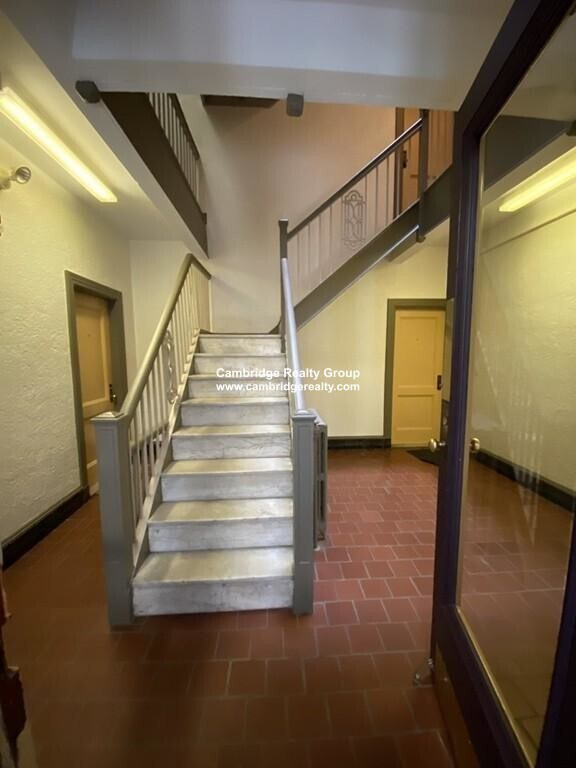 Building Photo - 71-73 Martin St