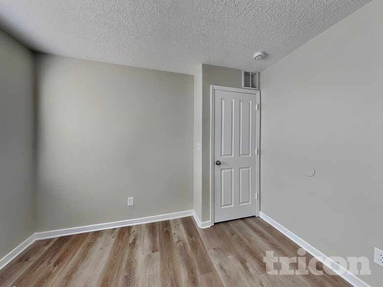 Building Photo - 2201 Coba Rd SE