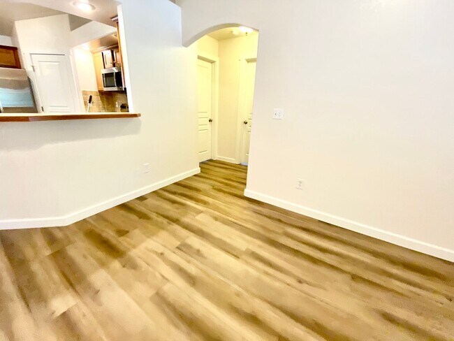 Building Photo - 4 bedroom PLUS office or 5th bedroom in NW Meridian Avail Mid August
