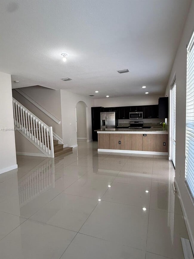 Building Photo - 16991 SW 90th Terrace