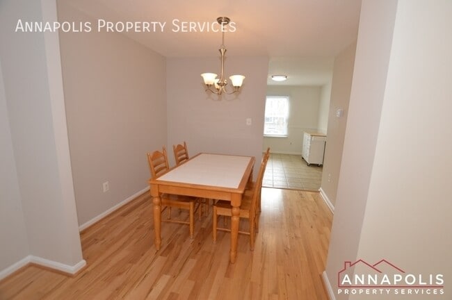 Building Photo - 558 Melissa Ct