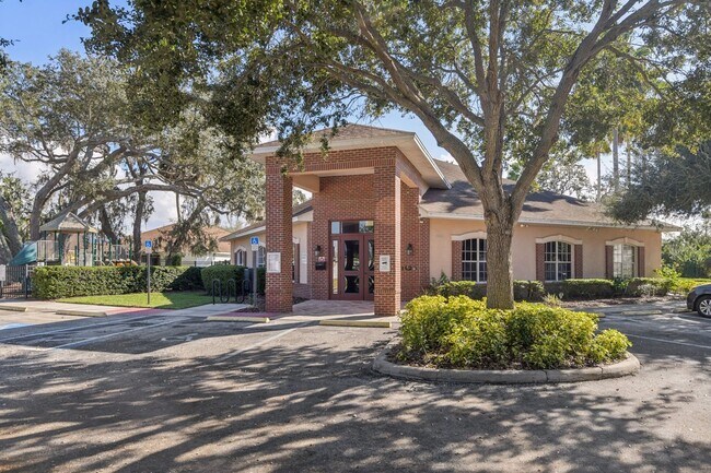 Building Photo - 12805 Avelar Manor Pl