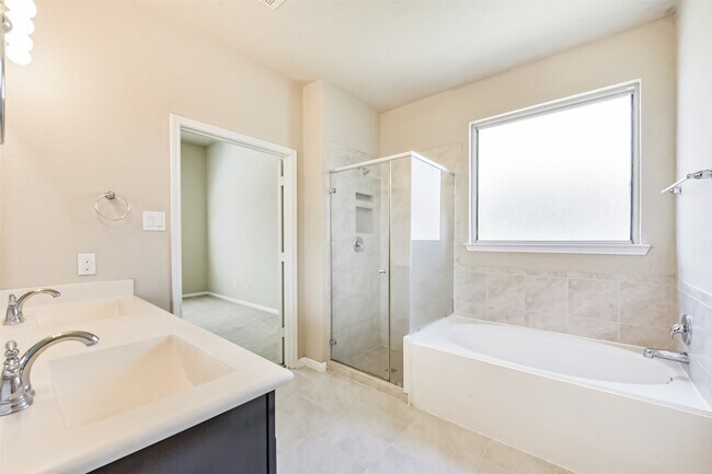 Building Photo - 5507 Claymore Meadow Ln