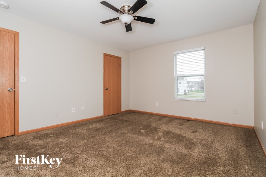 Building Photo - 330 Heftner Cir