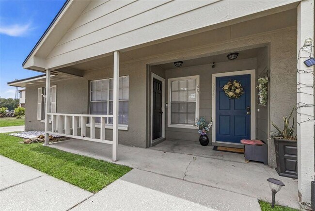 Building Photo - 3257 Laurel Dale Dr