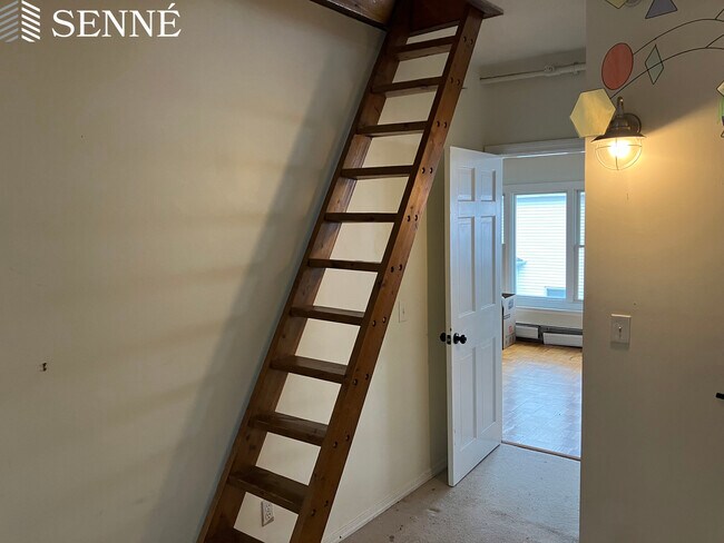 Building Photo - 71 Grovers Ave