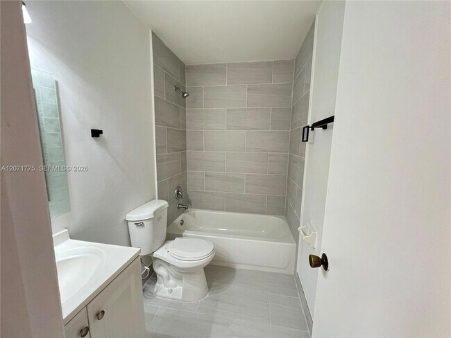Building Photo - 15665 SW 82nd Cir Ln