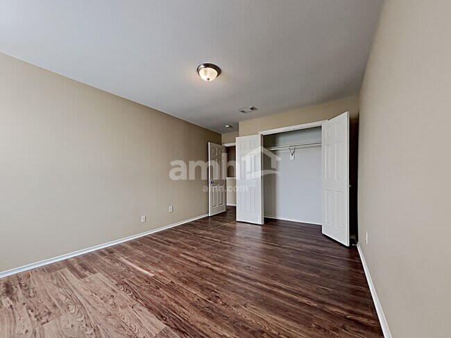 Building Photo - 503 Pine Cluster Ct