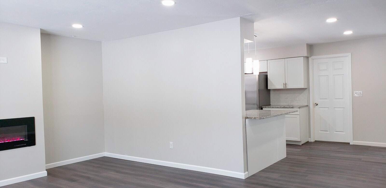 Building Photo - 351 W Center St