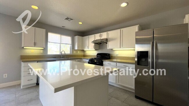 Building Photo - 9334 Azurite Ave