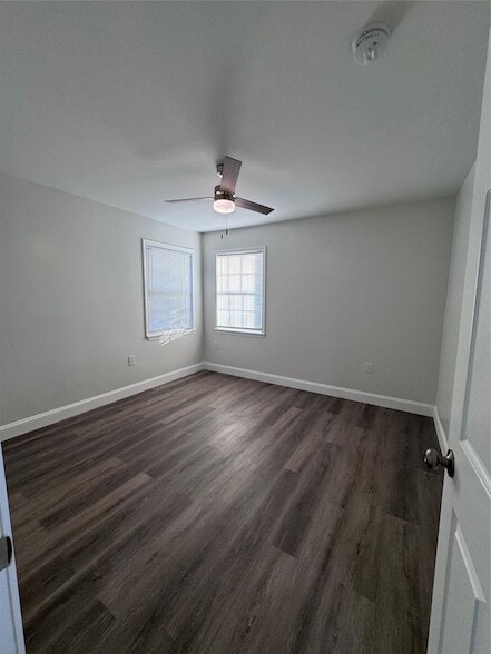 Building Photo - 2553 Wicker Ave