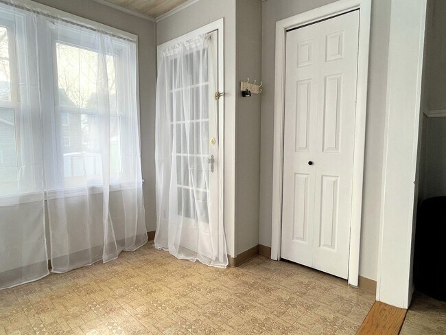 Building Photo - 58 Gilbert Ave