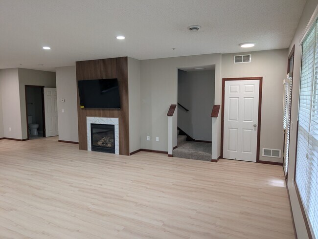 Building Photo - 4940 Underwood Ln N