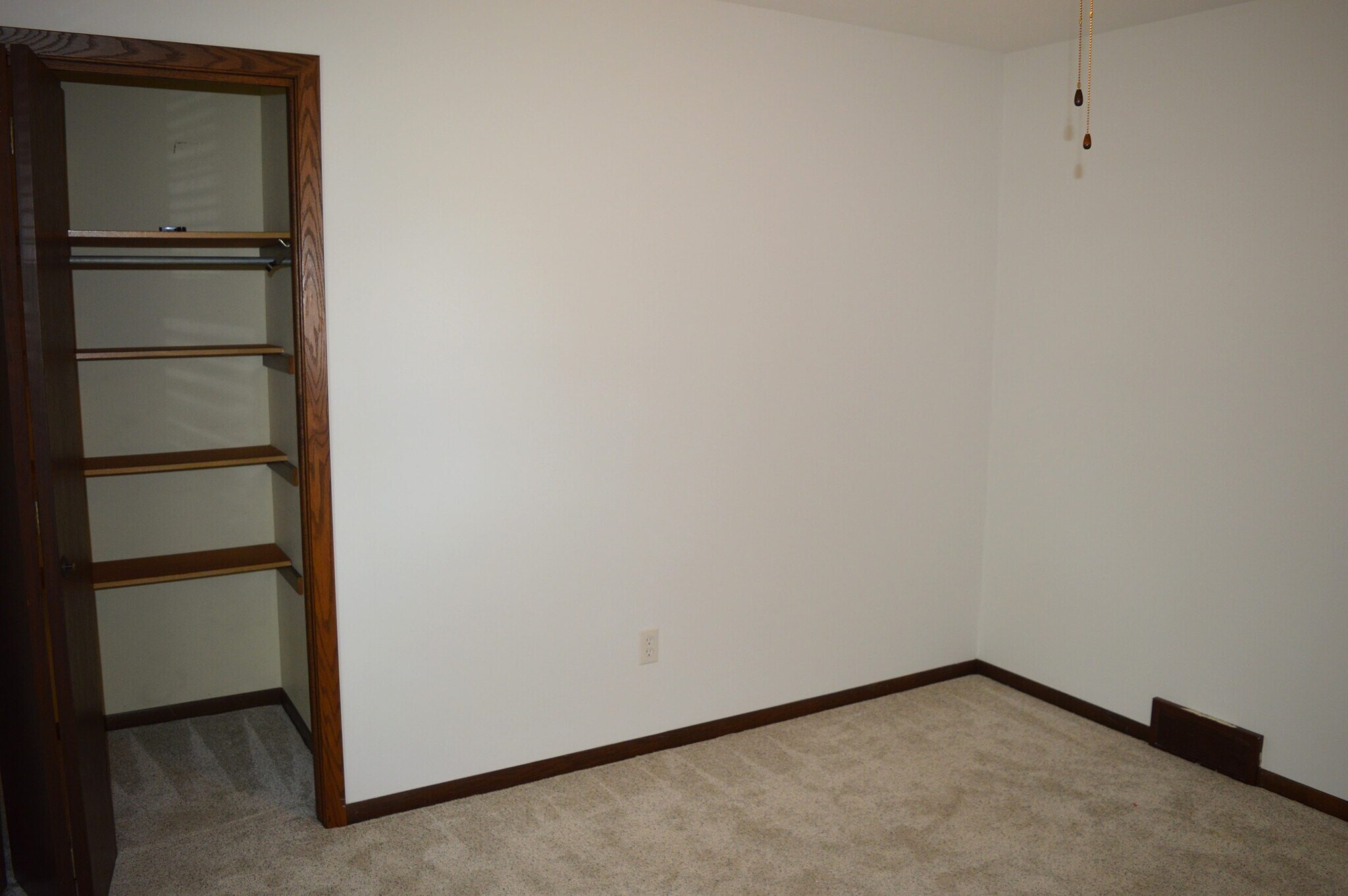Building Photo - 1870 Sand Ridge Ct