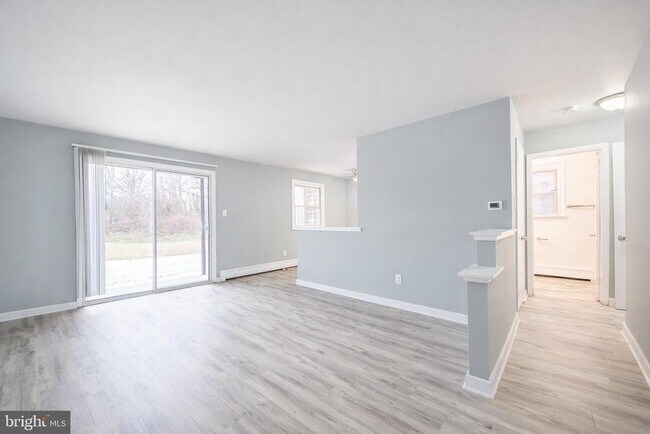 Building Photo - 20 Fort Sumpter Rd