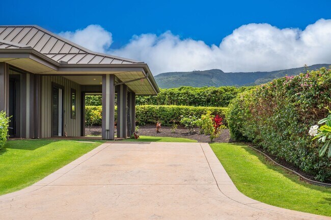 Building Photo - Stunning Single-Lever 2 Bed/ 2 Bath Home in Kaanapali Coffee Farms