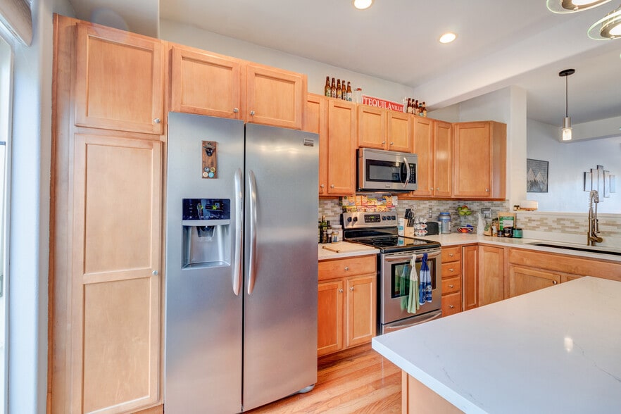 Building Photo - 2951 W Riverwalk Cir