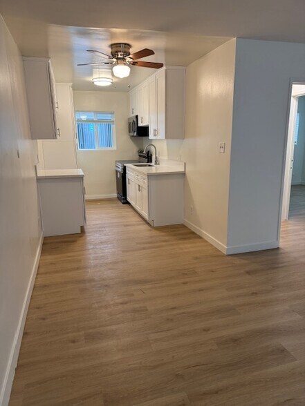 Building Photo - 13401 Victory Blvd