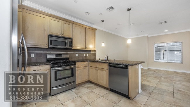 Building Photo - 2729 Los Robles Rd