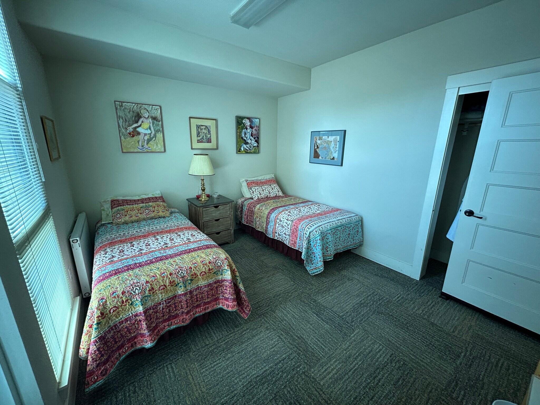 Community guest room - 190 Walnut Ave