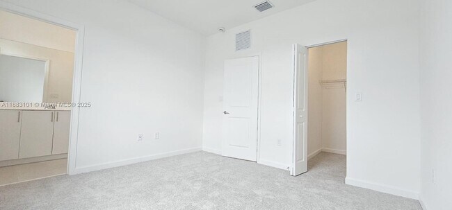 Building Photo - 15620 SW 277th Terrace