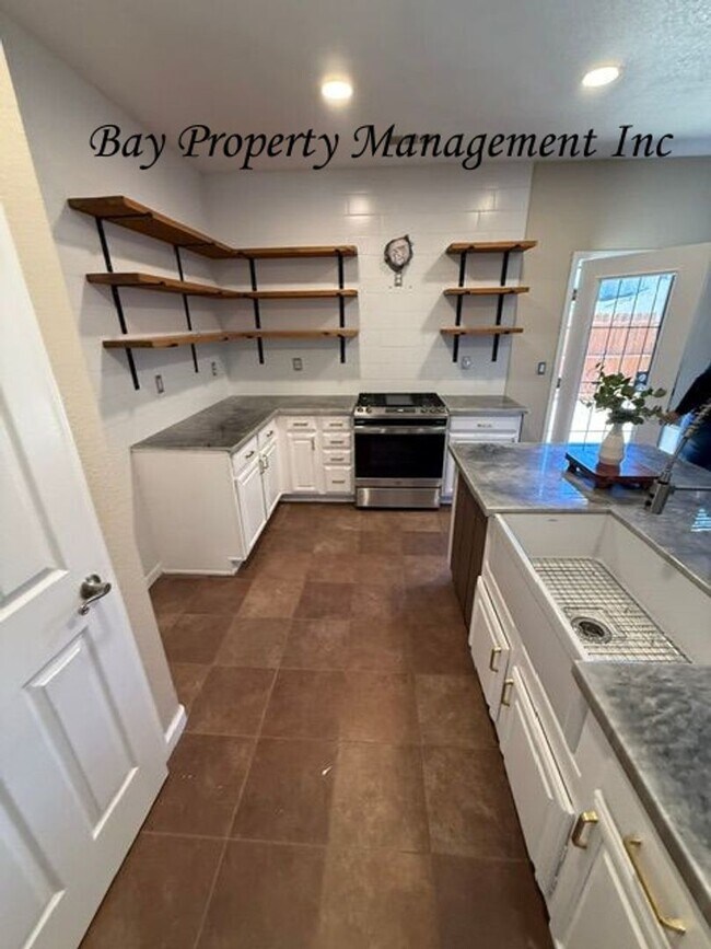 Building Photo - 380 Barolo Cir