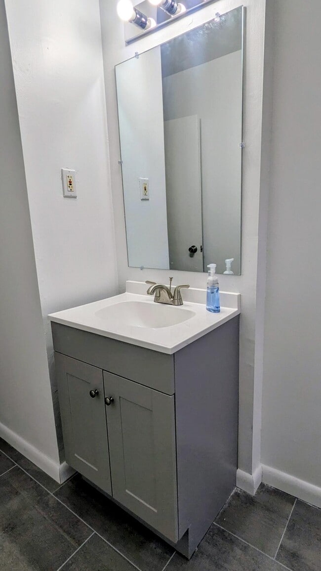 Building Photo - 30113 Hazelwood St