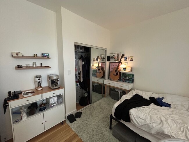 Building Photo - Brighton 2 Bed – Heat & Hot Water Included – No Broker Fee