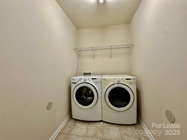 Building Photo - 10932 Burnt Leather Ln